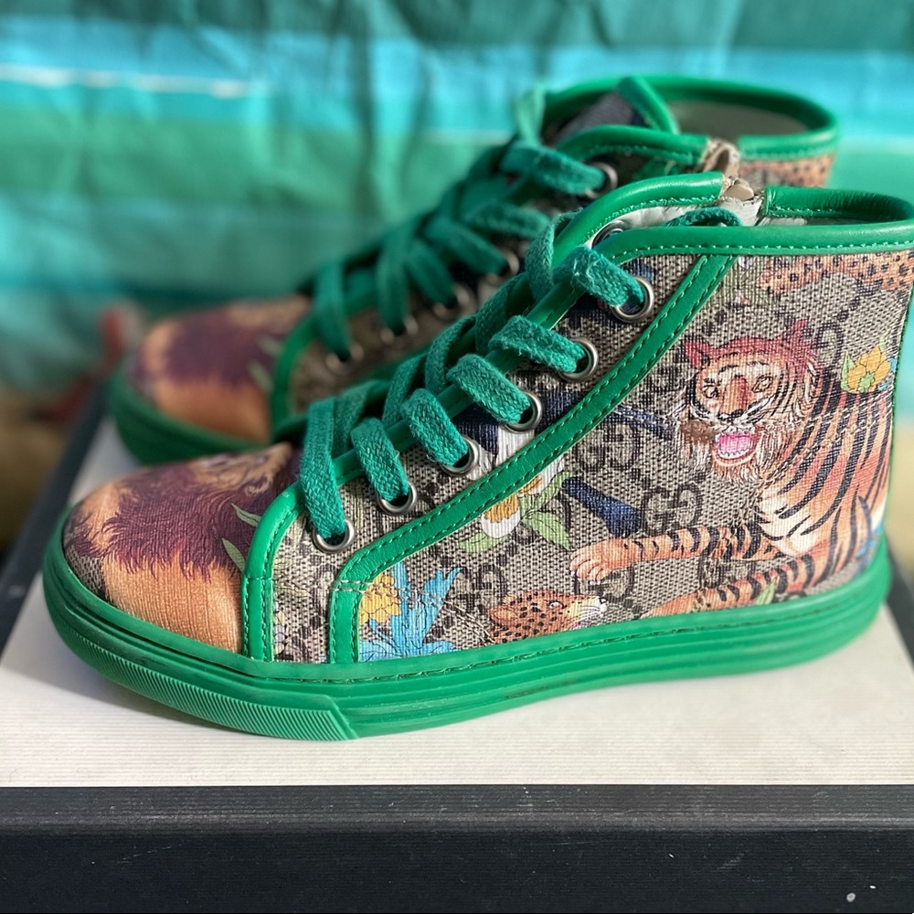 Authentic kids Gucci sneakers tiger print